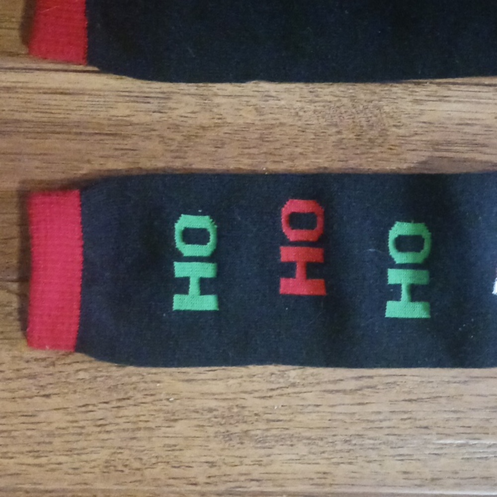 Christmas Toe Socks - Picture 4 of 4